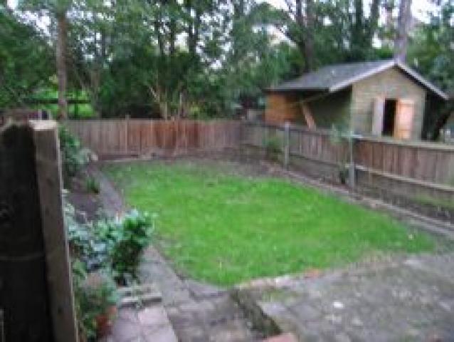 			NEW ON!, 4 Bedroom, 1 bath, 1 reception Flat			 Brookside Road, GOLDERS GREEN NW11